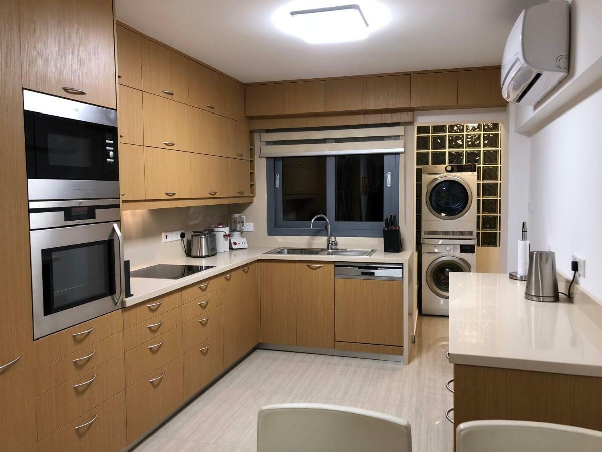 Kennedy Deluxe Suites นิโคเซีย ภายนอก รูปภาพ
